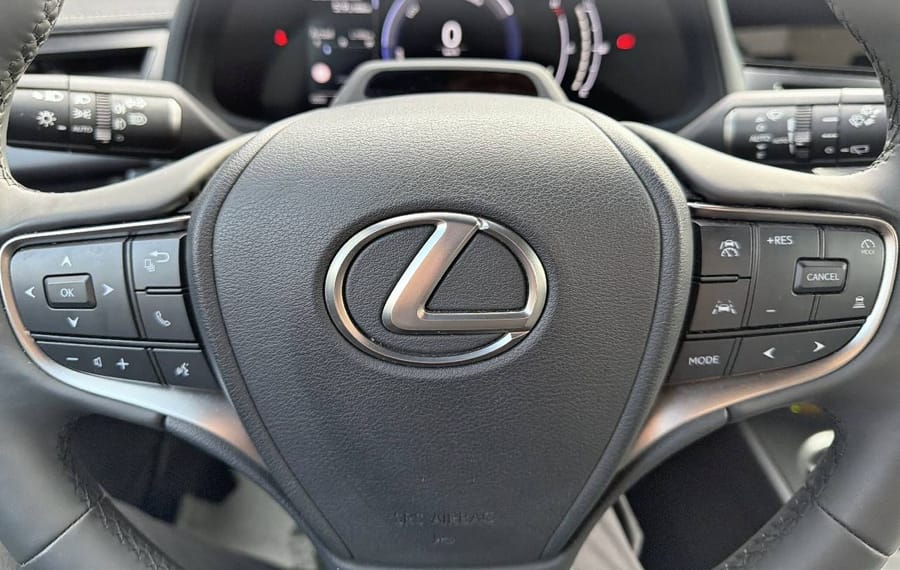 Choisissez votre lexus ux chez CarGo Flex