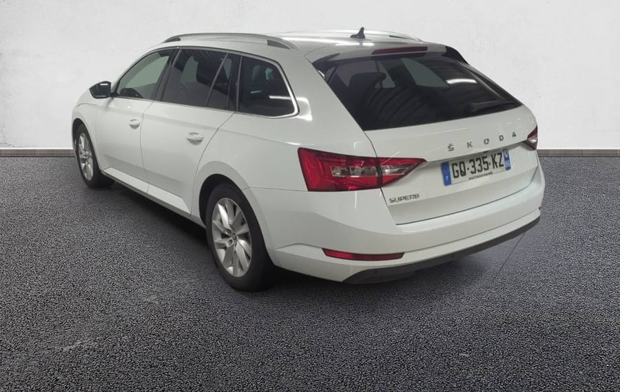 Choisissez votre skoda superbbreak chez CarGo Flex