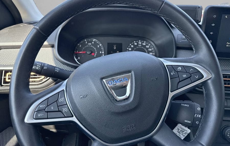 Choisissez votre dacia sandero chez CarGo Flex