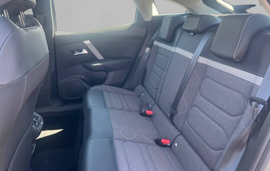 Choisissez votre citroen c4electrique chez CarGo Flex