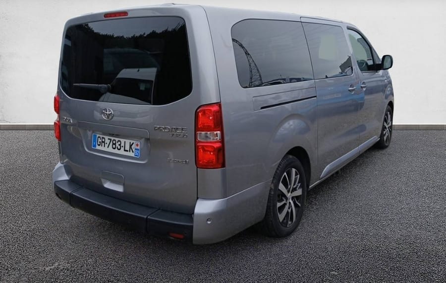 Choisissez votre toyota proacecombielectrique chez CarGo Flex