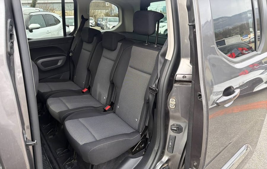 Choisissez votre toyota proacecityverso chez CarGo Flex