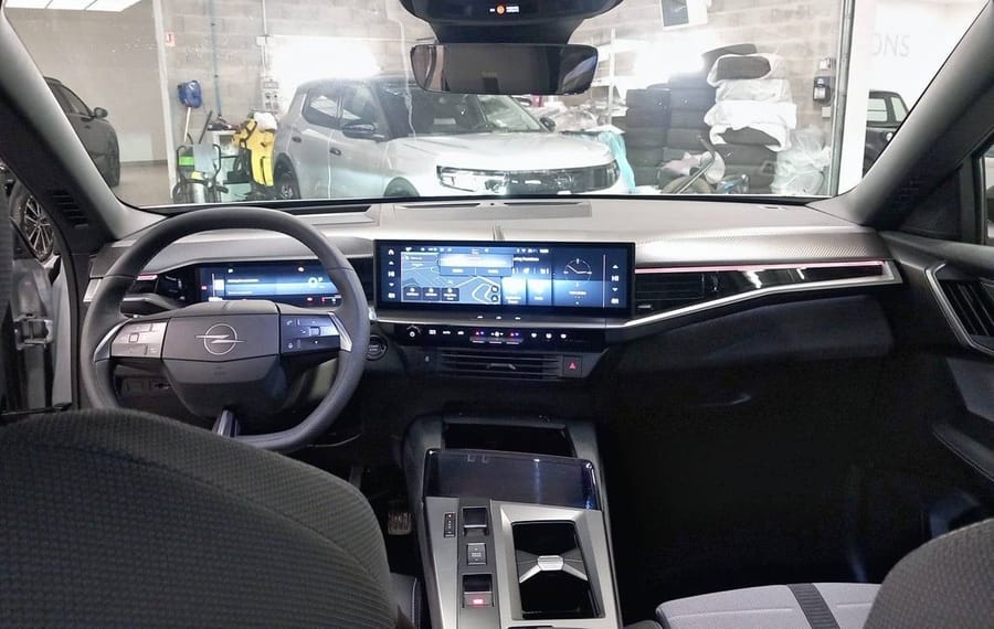 Choisissez votre opel grandland chez CarGo Flex