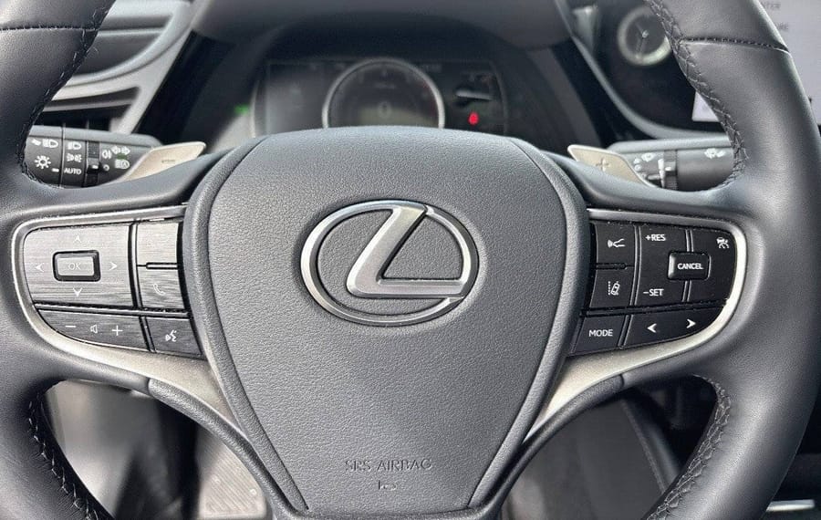 Choisissez votre lexus es chez CarGo Flex