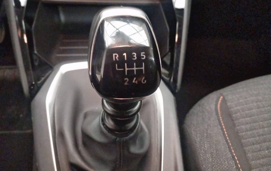 Choisissez votre peugeot 208 chez CarGo Flex