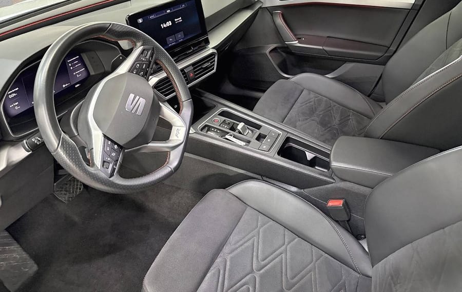 Choisissez votre seat leon chez CarGo Flex