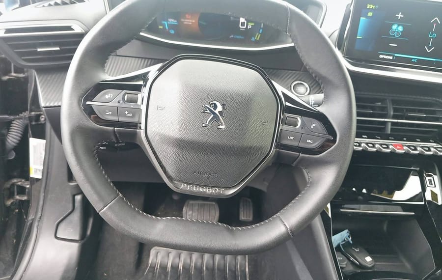 Choisissez votre peugeot 2008electrique chez CarGo Flex