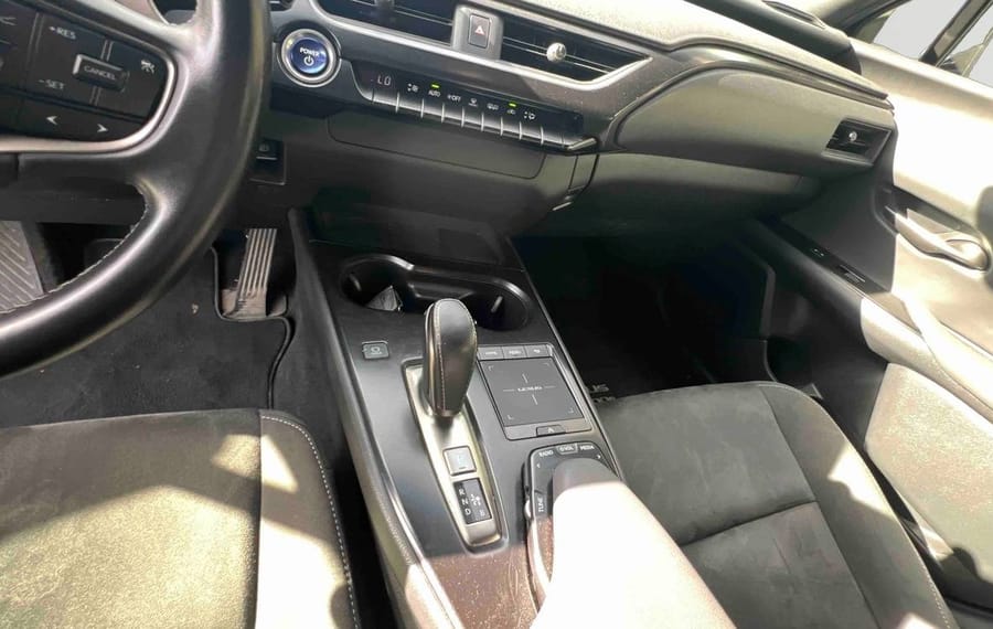 Choisissez votre lexus uxelectrique chez CarGo Flex