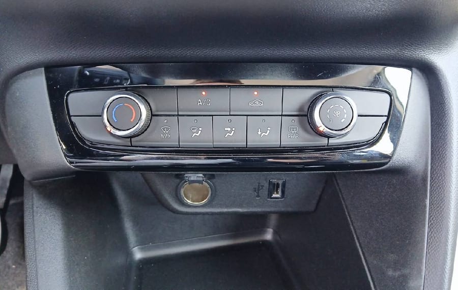 Choisissez votre opel corsa chez CarGo Flex