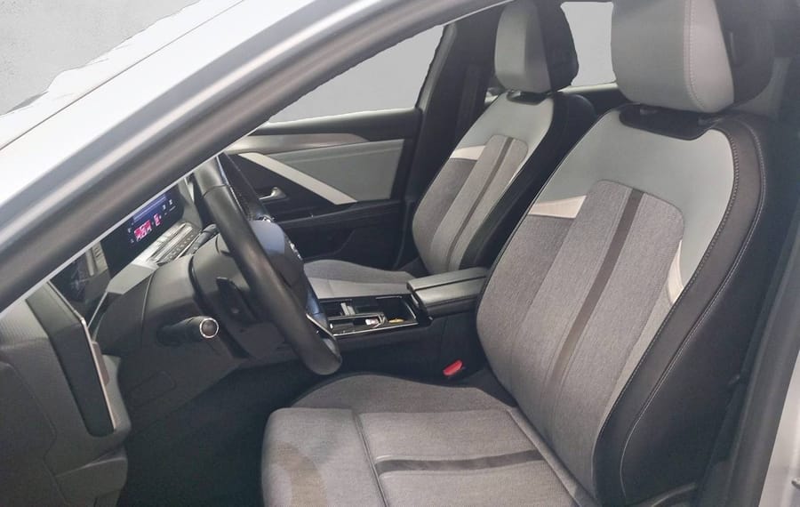Choisissez votre opel astra chez CarGo Flex