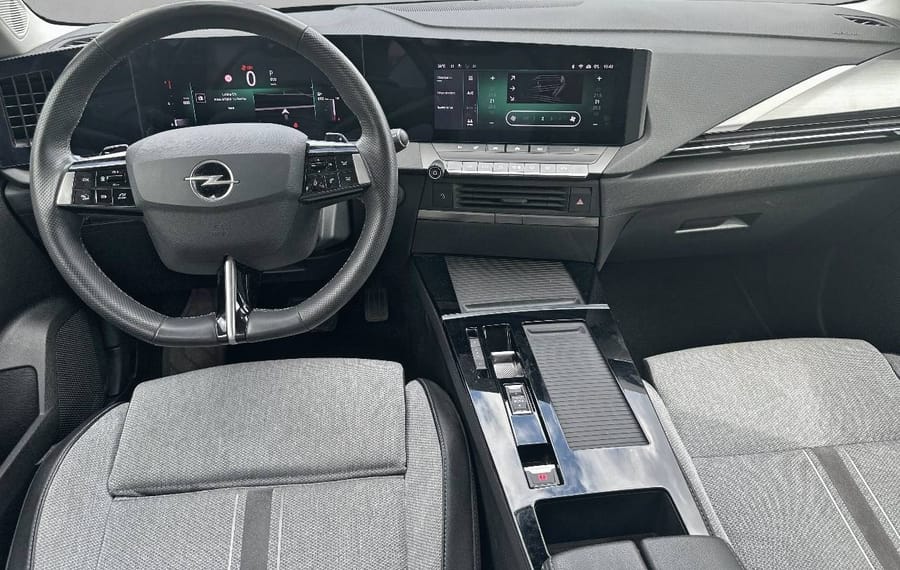 Choisissez votre opel astra chez CarGo Flex