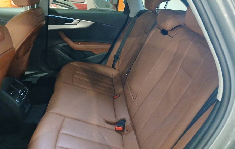 Choisissez votre audi a4allroadbreak chez CarGo Flex