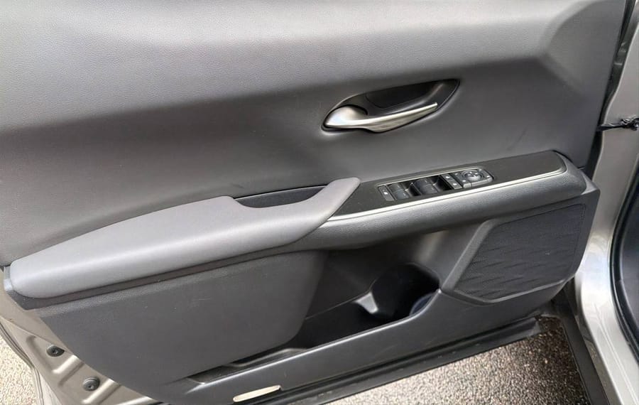 Choisissez votre lexus ux chez CarGo Flex