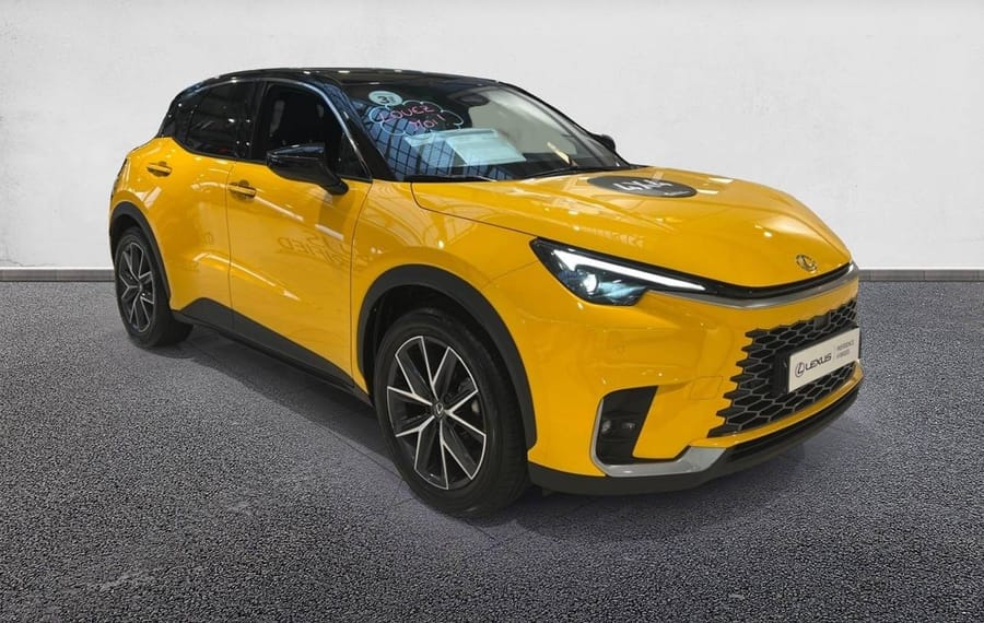 Choisissez votre lexus lbx chez CarGo Flex