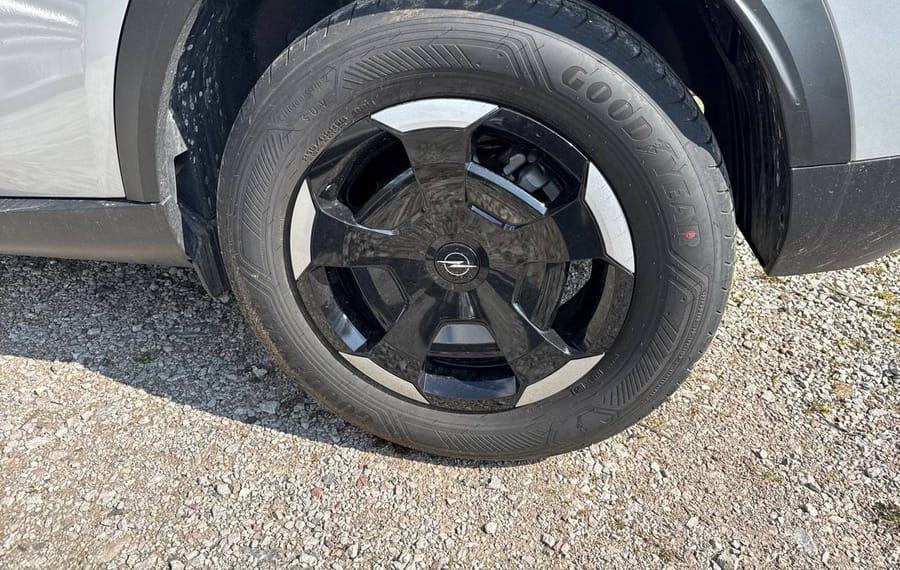 Choisissez votre opel frontera chez CarGo Flex