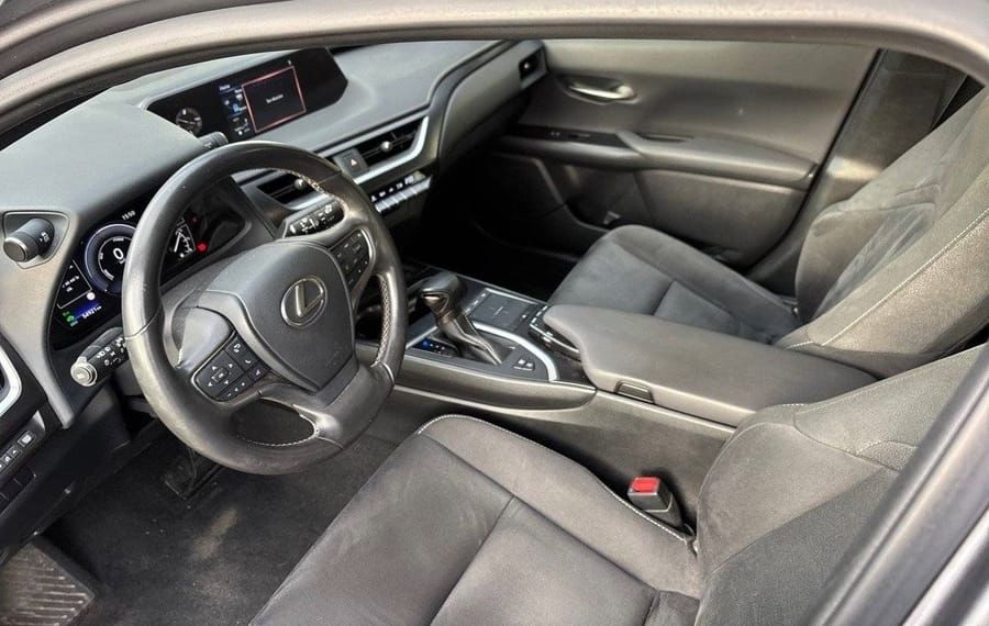 Choisissez votre lexus ux chez CarGo Flex