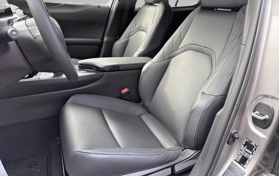 Choisissez votre lexus ux chez CarGo Flex