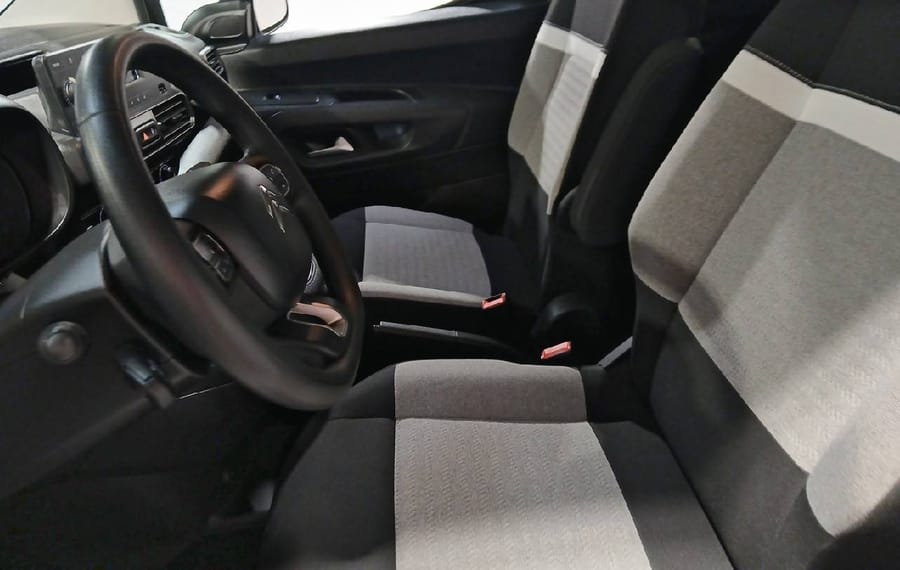Choisissez votre citroen berlingo chez CarGo Flex