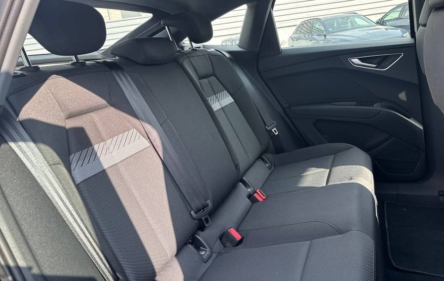 Choisissez votre audi q4electrique chez CarGo Flex