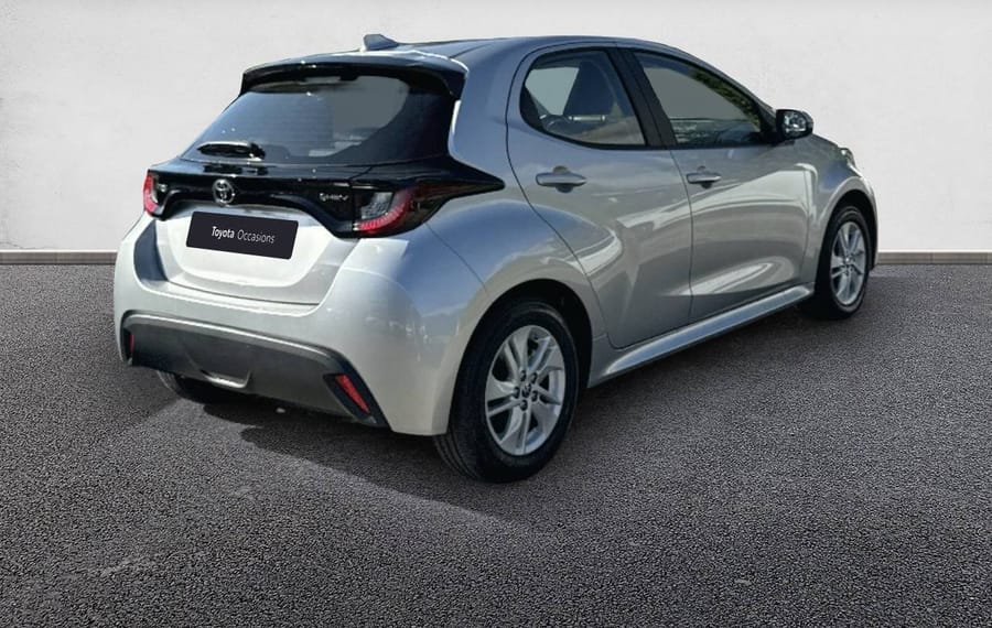 Choisissez votre toyota yaris chez CarGo Flex
