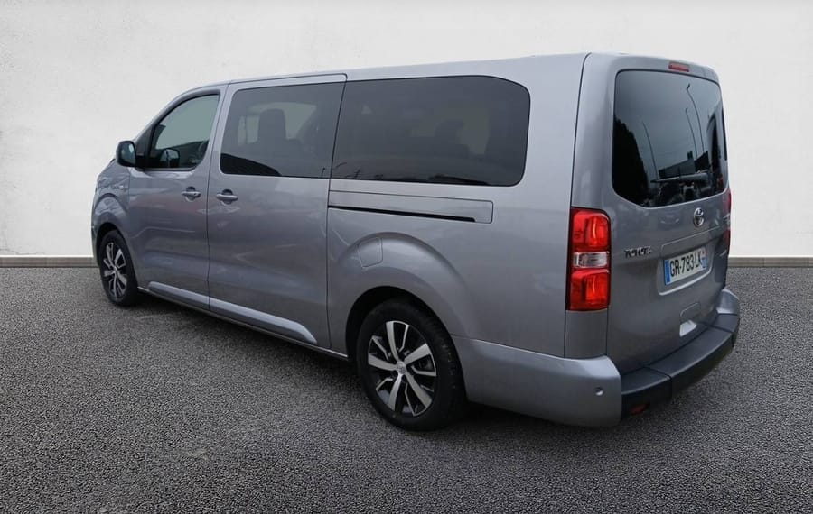 Choisissez votre toyota proacecombielectrique chez CarGo Flex