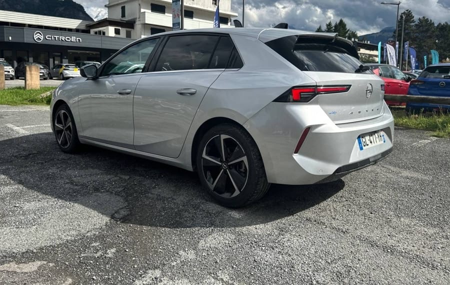 Choisissez votre opel astra chez CarGo Flex