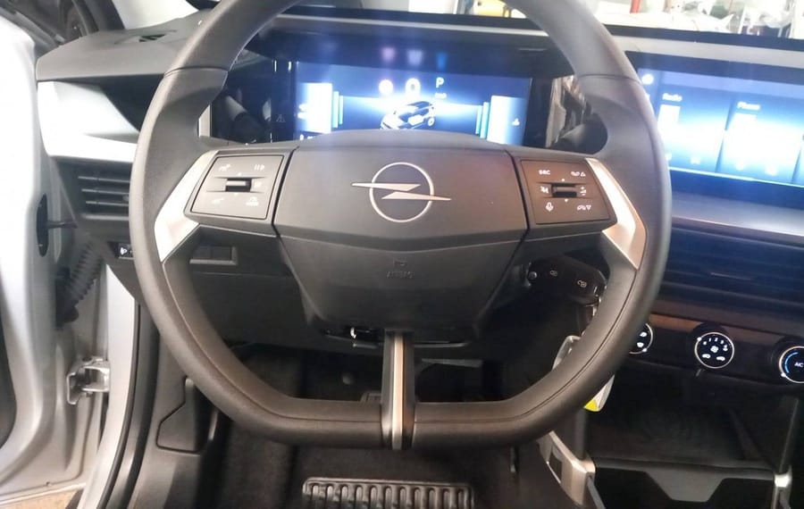 Choisissez votre opel frontera chez CarGo Flex