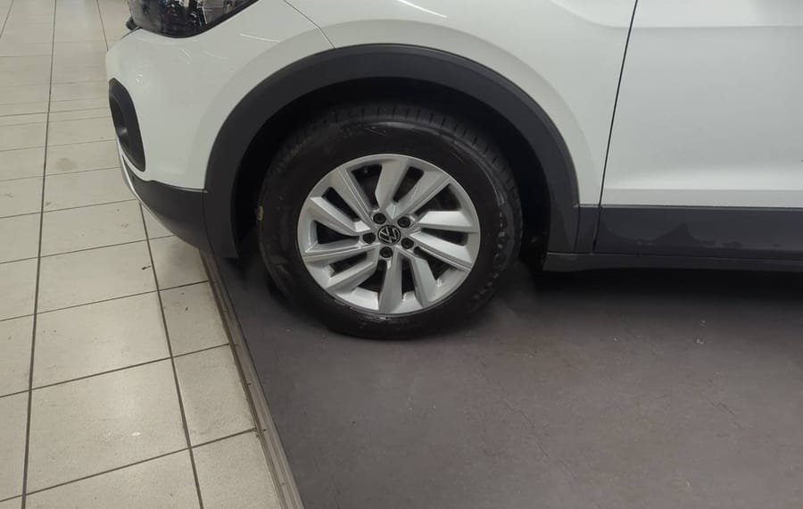 Choisissez votre volkswagen tcross chez CarGo Flex