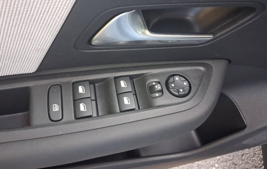 Choisissez votre citroen c4 chez CarGo Flex