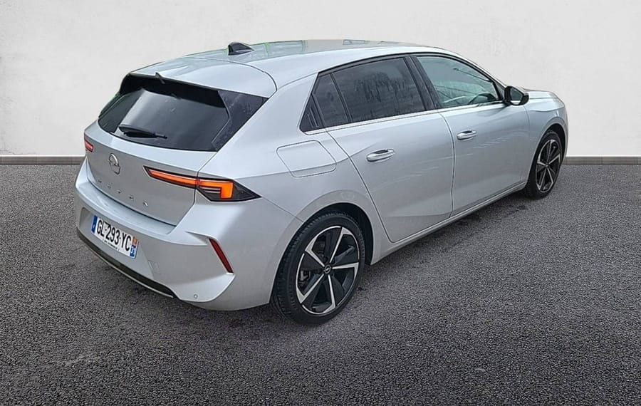 Choisissez votre opel astra chez CarGo Flex