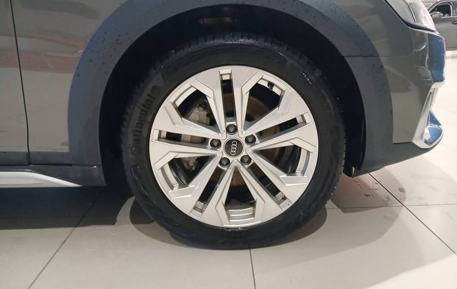 Choisissez votre audi a4allroadbreak chez CarGo Flex