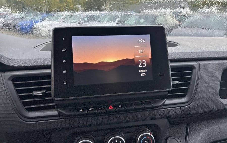 Choisissez votre renault traficcombi chez CarGo Flex