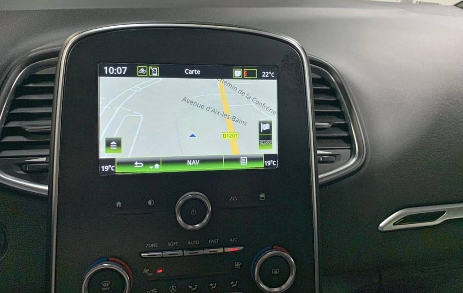 Choisissez votre renault grandscenic chez CarGo Flex