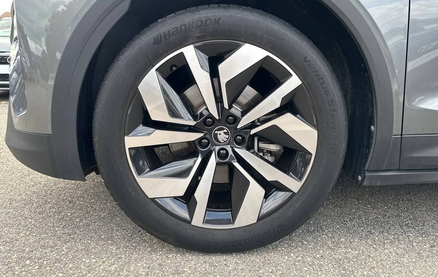 Choisissez votre skoda elroqelectrique chez CarGo Flex