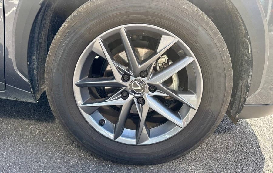 Choisissez votre lexus lbx chez CarGo Flex