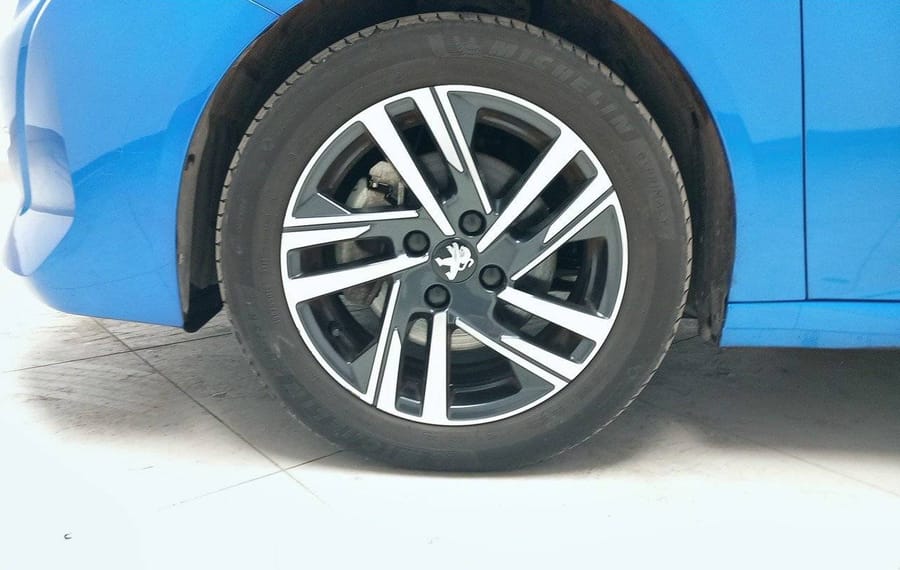 Choisissez votre peugeot 208 chez CarGo Flex