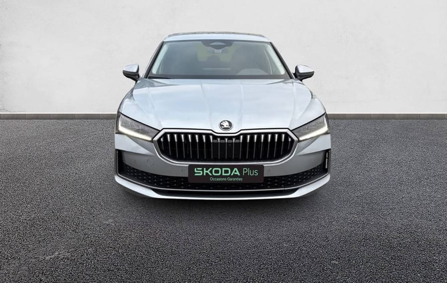 Choisissez votre skoda superb chez CarGo Flex