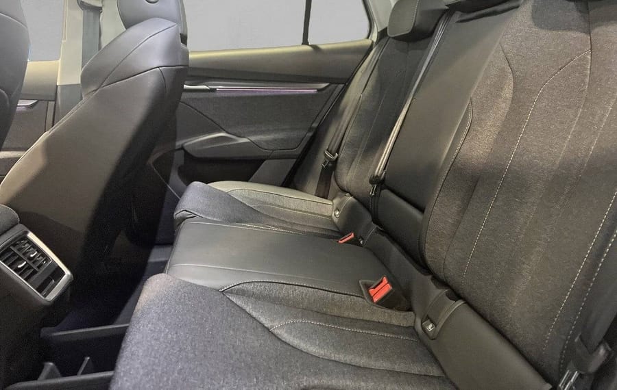 Choisissez votre skoda elroqelectrique chez CarGo Flex