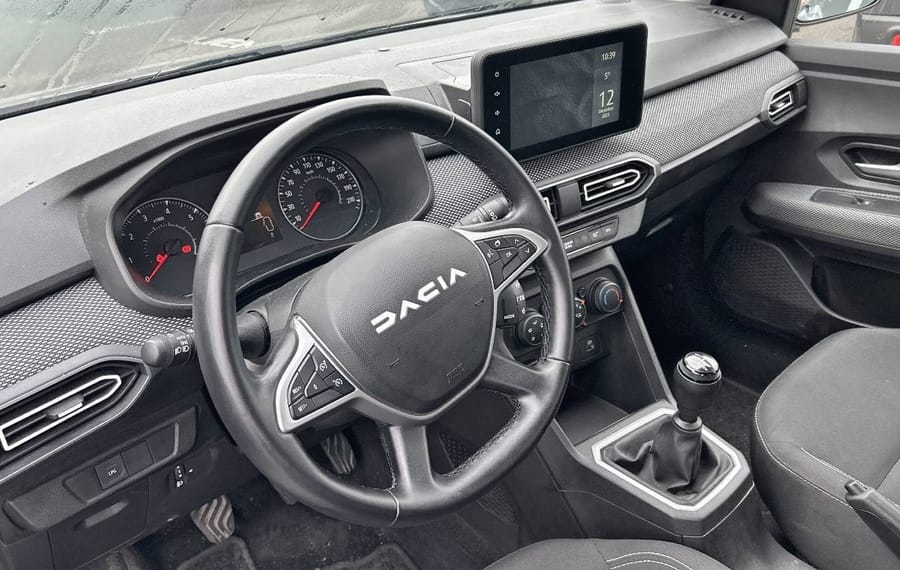 Choisissez votre dacia sandero chez CarGo Flex