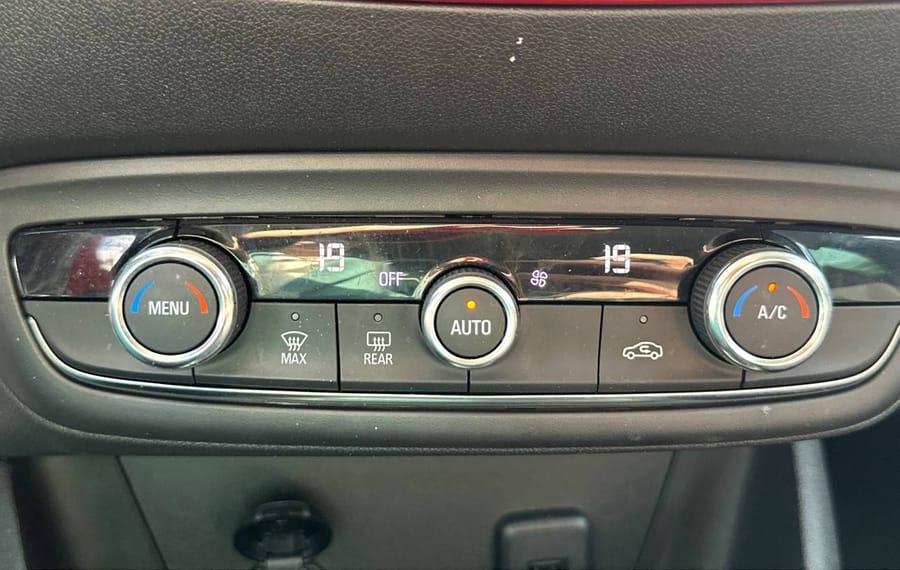 Choisissez votre opel crossland chez CarGo Flex