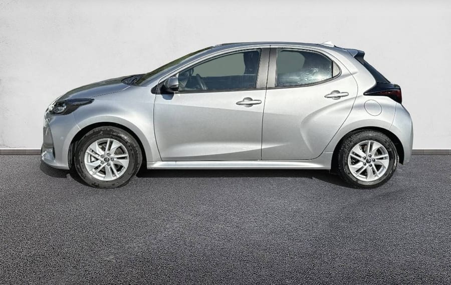 Choisissez votre toyota yaris chez CarGo Flex