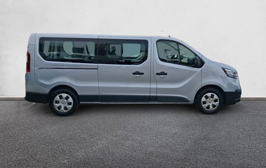 Choisissez votre renault traficcombi chez CarGo Flex