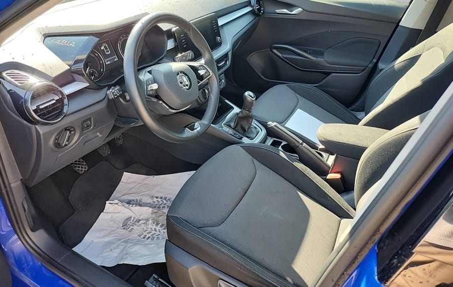 Choisissez votre skoda fabia chez CarGo Flex