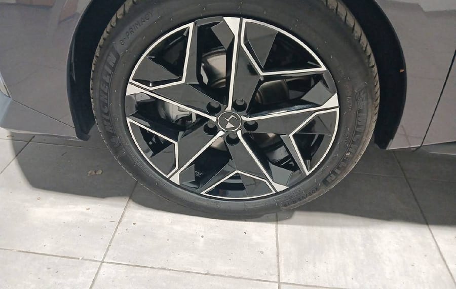 Choisissez votre ds n°4 chez CarGo Flex