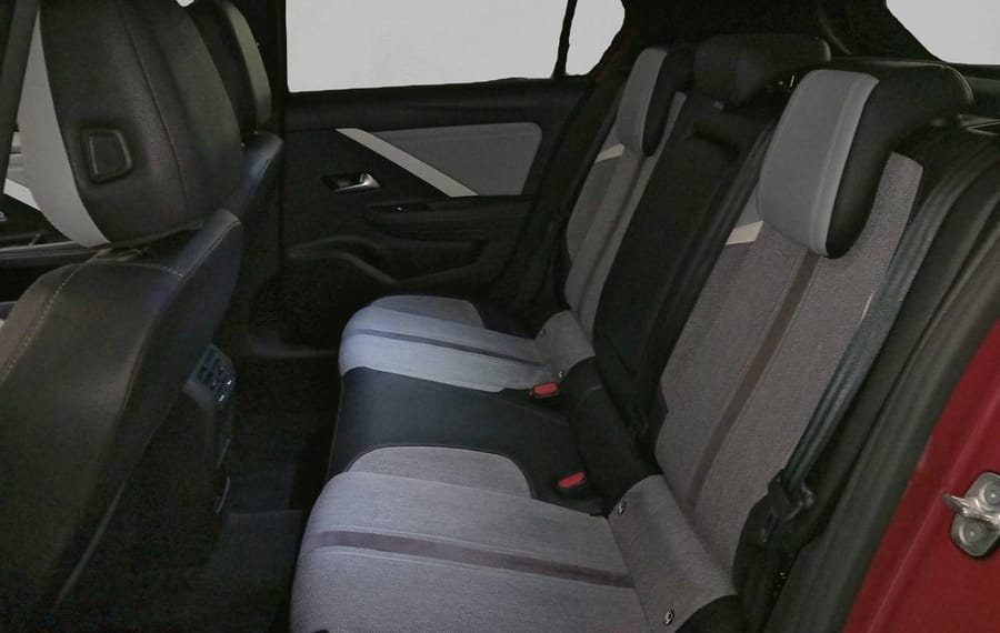 Choisissez votre opel astra chez CarGo Flex