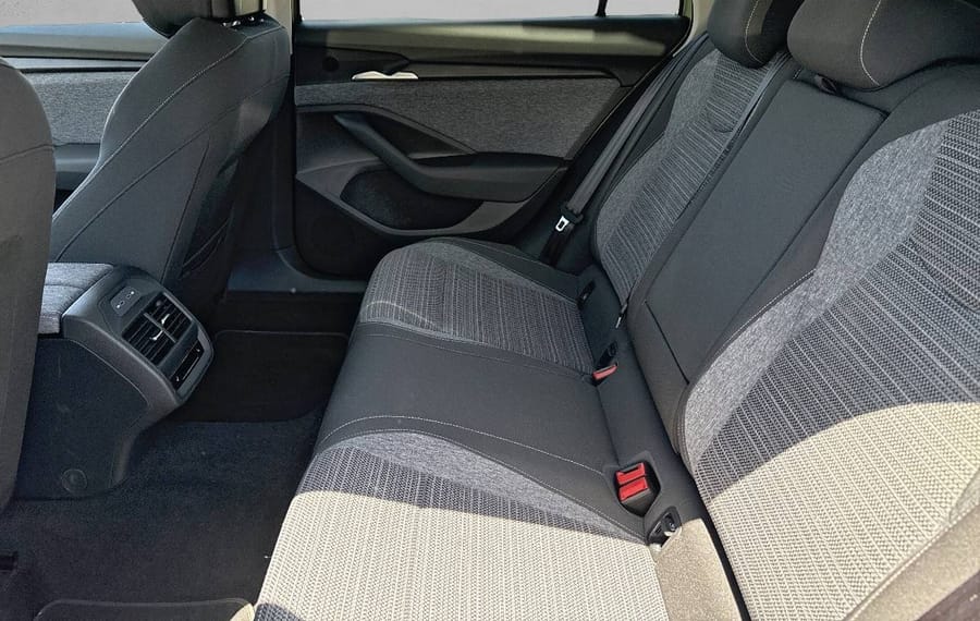 Choisissez votre skoda superbbreak chez CarGo Flex