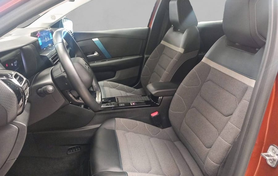 Choisissez votre citroen c4electrique chez CarGo Flex