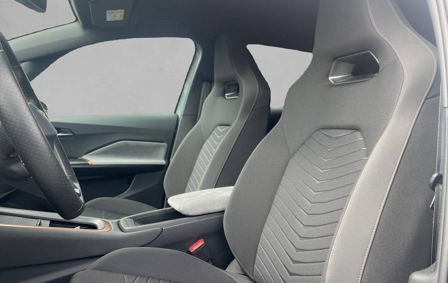 Choisissez votre cupra bornelectrique chez CarGo Flex
