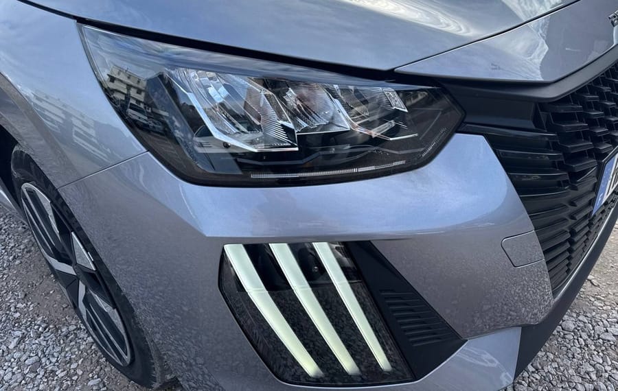 Choisissez votre peugeot 208 chez CarGo Flex