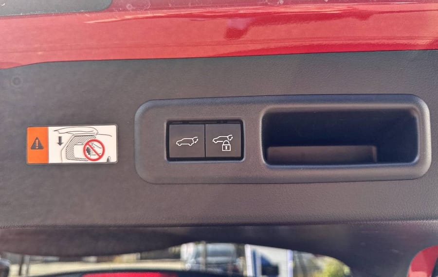 Choisissez votre lexus lbx chez CarGo Flex